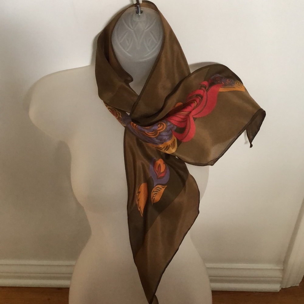 Vera VTG Floral Delicate Silky Pointed Edge Scarf